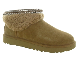 UGG AUSTRALIA  