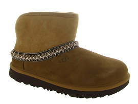 UGG AUSTRALIA  